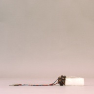 幅：8.3 (cm)×奥行：30 (cm)×高さ：3.7 (cm)／137 (g)，撮影・計測日：2002-08-02