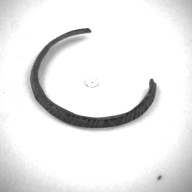 幅：0.3 (cm)×奥行：5.5 (cm)×高さ：0.5 (cm)／2 (g)，撮影・計測日：1996-12-18