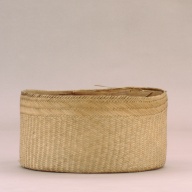 幅：28 (cm)×奥行：28 (cm)×高さ：14 (cm)／167 (g)，撮影・計測日：2002-08-06