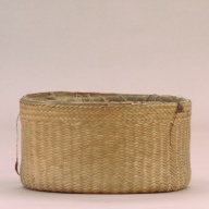 幅：21 (cm)×奥行：21 (cm)×高さ：12 (cm)／126 (g)，撮影・計測日：2002-08-07