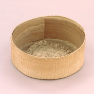 幅：29 (cm)×奥行：29 (cm)×高さ：12 (cm)／138 (g)，撮影・計測日：2002-08-07