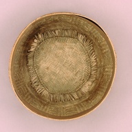 幅：29 (cm)×奥行：29 (cm)×高さ：12 (cm)／138 (g)，撮影・計測日：2002-08-07