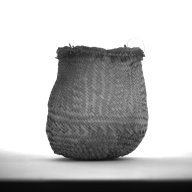 幅：16 (cm)×奥行：11 (cm)×高さ：14 (cm)／36 (g)，撮影・計測日：1993-11-16