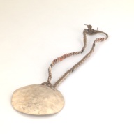 幅：16 (cm)×奥行：48 (cm)×高さ：4.1 (cm)／221 (g)，撮影・計測日：1996-05-31