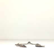 幅：26 (cm)×奥行：47 (cm)×高さ：0.3 (cm)／61 (g)，撮影・計測日：1996-06-10