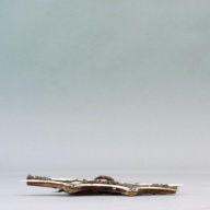 幅：22 (cm)×奥行：14 (cm)×高さ：2.9 (cm)／135 (g)，撮影・計測日：2003-10-29