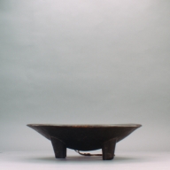 幅：64 (cm)×奥行：64 (cm)×高さ：20 (cm)／7.83 (kg)，撮影・計測日：2002-09-04