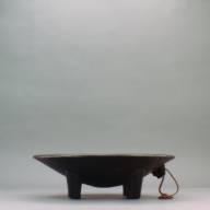 幅：64 (cm)×奥行：64 (cm)×高さ：20 (cm)／7.83 (kg)，撮影・計測日：2002-09-04