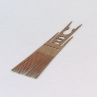 幅：5.9 (cm)×奥行：23 (cm)×高さ：0.3 (cm)／37 (g)，撮影・計測日：2003-10-30