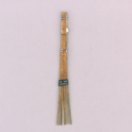 幅：4.1 (cm)×奥行：33 (cm)×高さ：0.9 (cm)／10 (g)，撮影・計測日：2002-09-05