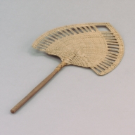 幅：23 (cm)×奥行：48 (cm)×高さ：1.9 (cm)／31 (g)，撮影・計測日：2002-09-06