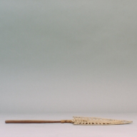 幅：23 (cm)×奥行：48 (cm)×高さ：1.9 (cm)／31 (g)，撮影・計測日：2002-09-06