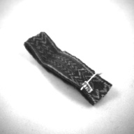 幅：11 (cm)×奥行：2.8 (cm)×高さ：0.3 (cm)／3 (g)，撮影・計測日：1996-12-16