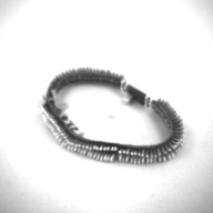 幅：1.1 (cm)×奥行：8.2 (cm)×高さ：1.0 (cm)／25 (g)，撮影・計測日：1996-12-17