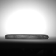 幅：8.5 (cm)×奥行：8.5 (cm)×高さ：0.9 (cm)／28 (g)，撮影・計測日：1993-12-16