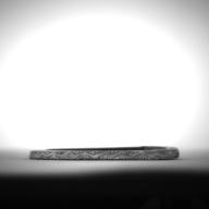 幅：8.6 (cm)×奥行：9.5 (cm)×高さ：0.7 (cm)／30 (g)，撮影・計測日：1993-12-01