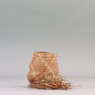 幅：35 (cm)×奥行：15 (cm)×高さ：17 (cm)／55 (g)，撮影・計測日：2002-09-13