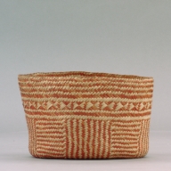 幅：24 (cm)×奥行：22 (cm)×高さ：16 (cm)／67 (g)，撮影・計測日：2002-09-13