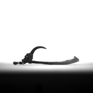 幅：1.3 (cm)×奥行：7.5 (cm)×高さ：2.1 (cm)／6 (g)，撮影・計測日：1993-12-06