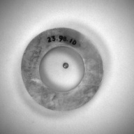 幅：12 (cm)×奥行：12 (cm)×高さ：1.4 (cm)／436 (g)，撮影・計測日：1993-12-09