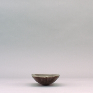 幅：46 (cm)×奥行：17 (cm)×高さ：6.9 (cm)／1.06 (kg)，撮影・計測日：2002-09-24