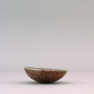 幅：28 (cm)×奥行：15 (cm)×高さ：5.7 (cm)／329 (g)，撮影・計測日：2002-09-24