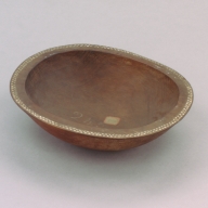 幅：35 (cm)×奥行：29 (cm)×高さ：9.6 (cm)／1.5 (kg)，撮影・計測日：2002-09-20