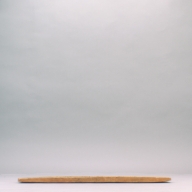 幅：70 (cm)×奥行：9.5 (cm)×高さ：2.6 (cm)／569 (g)，撮影・計測日：2002-09-26