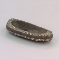 幅：28 (cm)×奥行：10 (cm)×高さ：7.5 (cm)／1.1 (kg)，撮影・計測日：2002-09-26