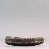 幅：28 (cm)×奥行：10 (cm)×高さ：7.5 (cm)／1.1 (kg)，撮影・計測日：2002-09-26