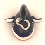 幅：6.6 (cm)×奥行：6.5 (cm)×高さ：6.1 (cm)／64 (g)，撮影・計測日：2001-04-04