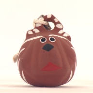 幅：3.9 (cm)×奥行：5.3 (cm)×高さ：5.0 (cm)／37 (g)，撮影・計測日：2001-04-27