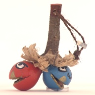 幅：3.5 (cm)×奥行：3.4 (cm)×高さ：3.1 (cm)／42 (g)，撮影・計測日：2001-05-07