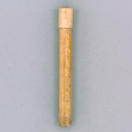 幅：3.5 (cm)×奥行：28 (cm)×高さ：3.4 (cm)／62 (g)，撮影・計測日：2003-08-12