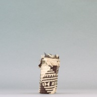 幅：24 (cm)×奥行：7.2 (cm)×高さ：13 (cm)／49 (g)，撮影・計測日：2003-08-14