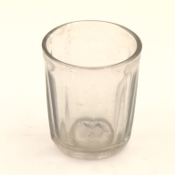 幅：5.7 (cm)×奥行：5.7 (cm)×高さ：6.8 (cm)／99 (g)，撮影・計測日：2001-11-30