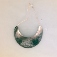 幅：14 (cm)×奥行：22 (cm)×高さ：1.8 (cm)／43 (g)，撮影・計測日：1996-10-02