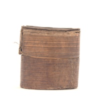 幅：13 (cm)×奥行：13 (cm)×高さ：14 (cm)／15 (g)，撮影・計測日：2001-12-07