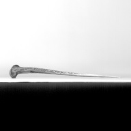 幅：4.6 (cm)×奥行：39 (cm)×高さ：4.6 (cm)／128 (g)，撮影・計測日：1992-07-28