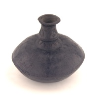 幅：15 (cm)×奥行：15 (cm)×高さ：14 (cm)／57 (g)，撮影・計測日：2001-12-26