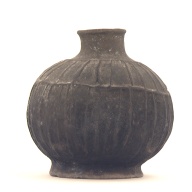 幅：15 (cm)×奥行：15 (cm)×高さ：16 (cm)／88 (g)，撮影・計測日：2001-12-26