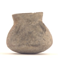 幅：9.9 (cm)×奥行：10 (cm)×高さ：9.7 (cm)／25 (g)，撮影・計測日：2002-01-07