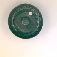 幅：19 (cm)×奥行：19 (cm)×高さ：7.3 (cm)／369 (g)，撮影・計測日：1996-06-11