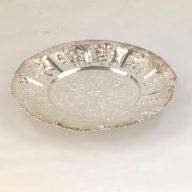 幅：28 (cm)×奥行：29 (cm)×高さ：5.1 (cm)／392 (g)，撮影・計測日：1996-10-17