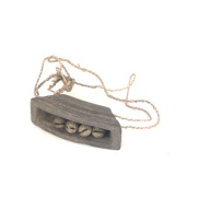 幅：17 (cm)×奥行：6.1 (cm)×高さ：5.1 (cm)／253 (g)，撮影・計測日：1996-11-08