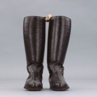 幅：13 (cm)×奥行：30 (cm)×高さ：40 (cm)／1.29 (kg)，撮影・計測日：2004-03-08