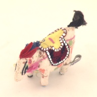 幅：2.7 (cm)×奥行：9.1 (cm)×高さ：5.6 (cm)／7 (g)，撮影・計測日：2004-03-22