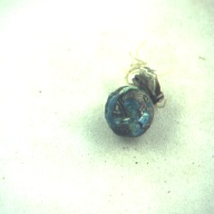 幅：1.3 (cm)×奥行：2.2 (cm)×高さ：1.2 (cm)／3 (g)，撮影・計測日：1996-12-27