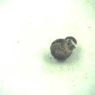 幅：1.2 (cm)×奥行：2.1 (cm)×高さ：1.2 (cm)／3 (g)，撮影・計測日：1996-12-27