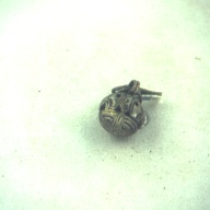 幅：1.2 (cm)×奥行：1.9 (cm)×高さ：1.2 (cm)／3 (g)，撮影・計測日：1996-12-27